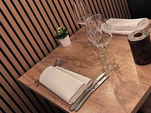 Chez Marie att.Ka1SoL9PAJlX5Op365fW83M0u7ZLIG0GbDuAnVco99o.jpeg