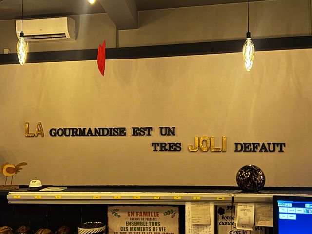 Chez Marie att.LMz3YKDAiCDys9UkWRpCfev_akRW3PAuihuPMTlVK3M.jpeg